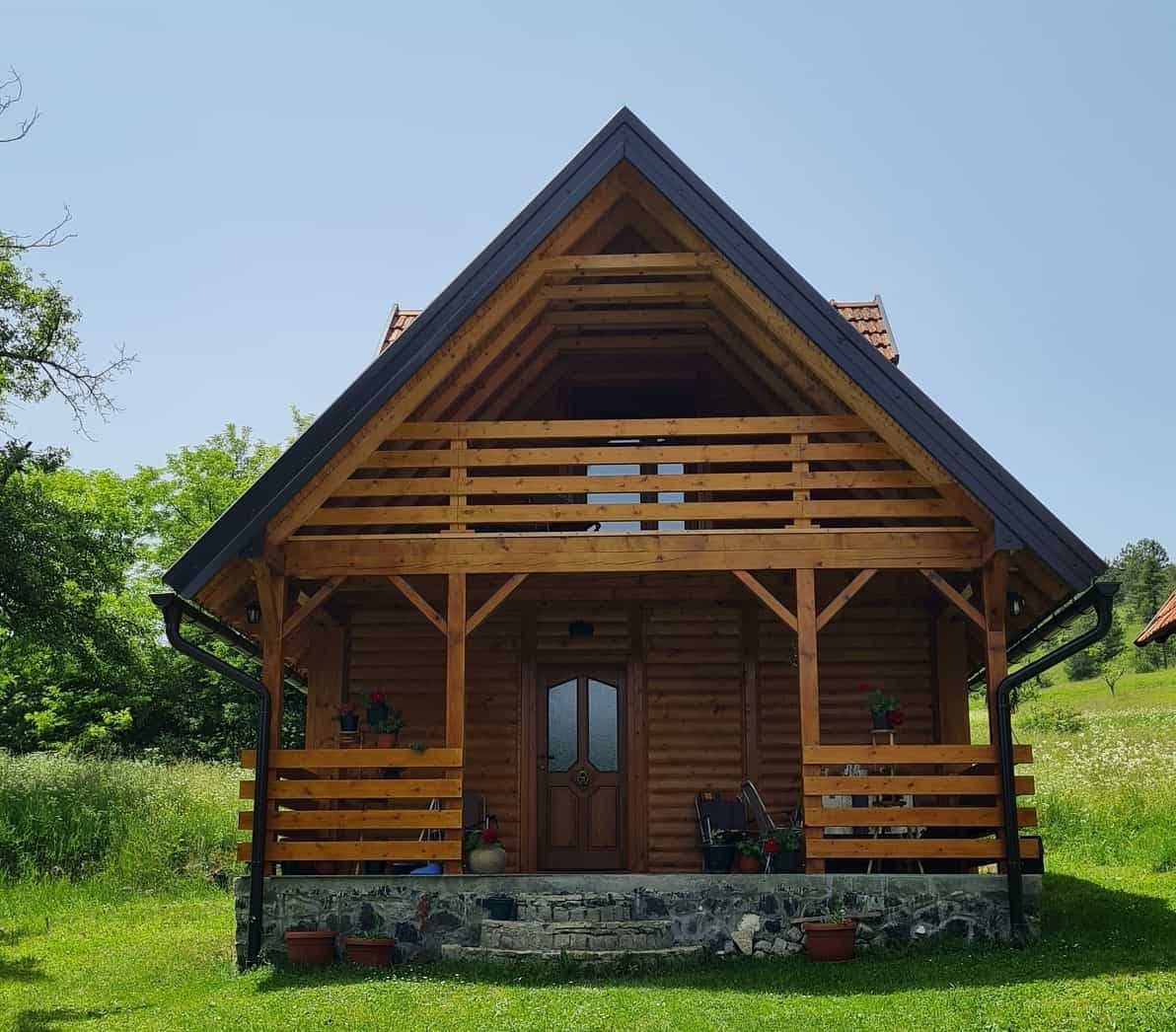 Vikendica Livadica – miran odmor u prirodi na Tari